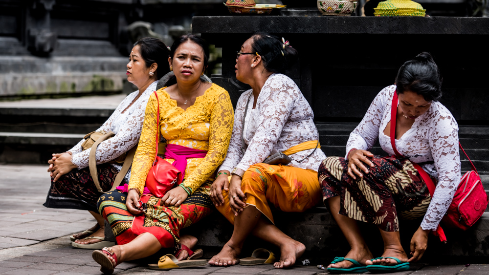 Najpiekniejsze swiatynie Bali Pura Goa Lawah-38