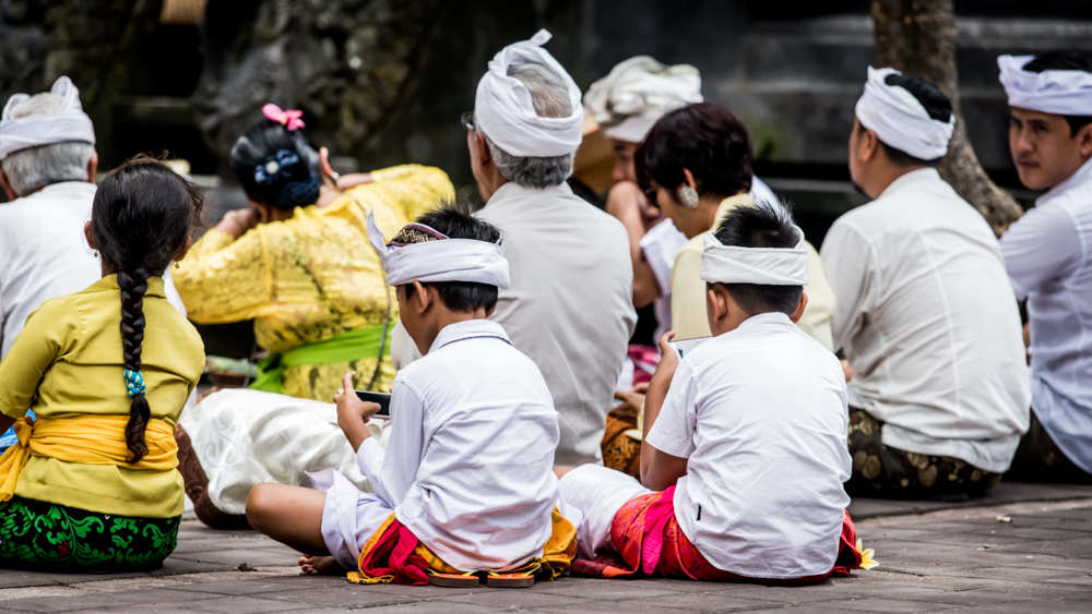 Najpiekniejsze swiatynie Bali Pura Goa Lawah-39