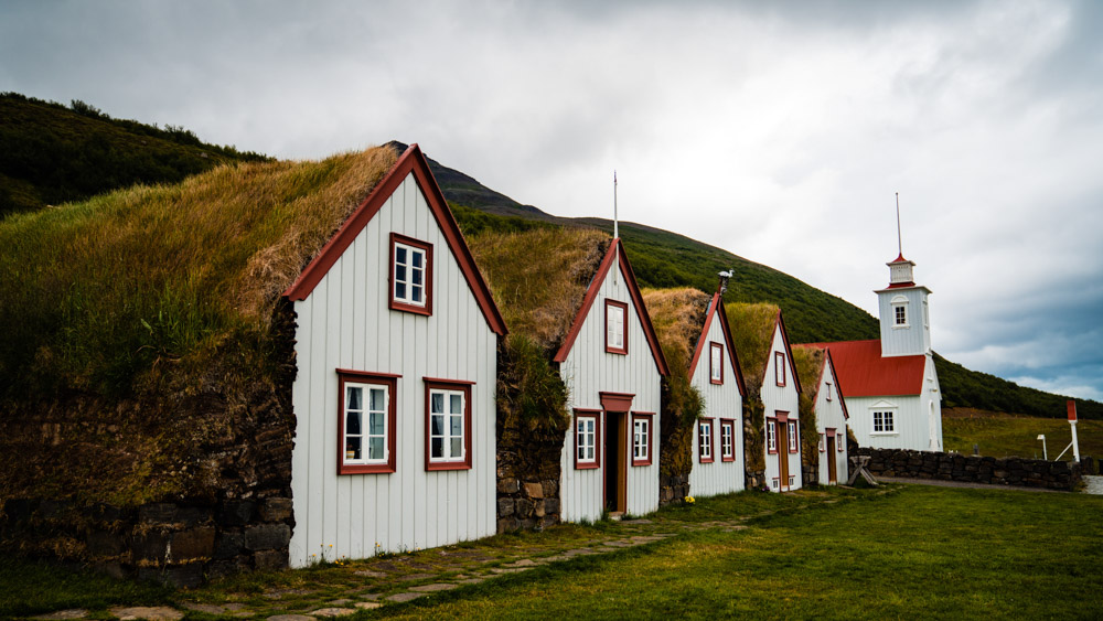 domki z mchem islandia