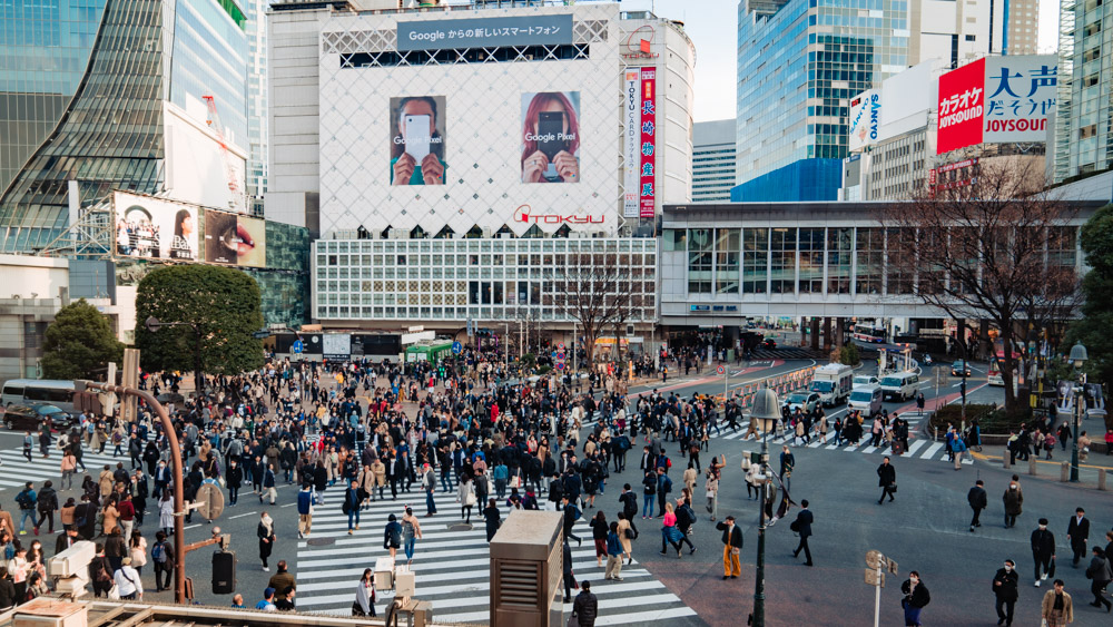 dzielnica Shibuya zatloczone skrzyzowanie w Tokio, 