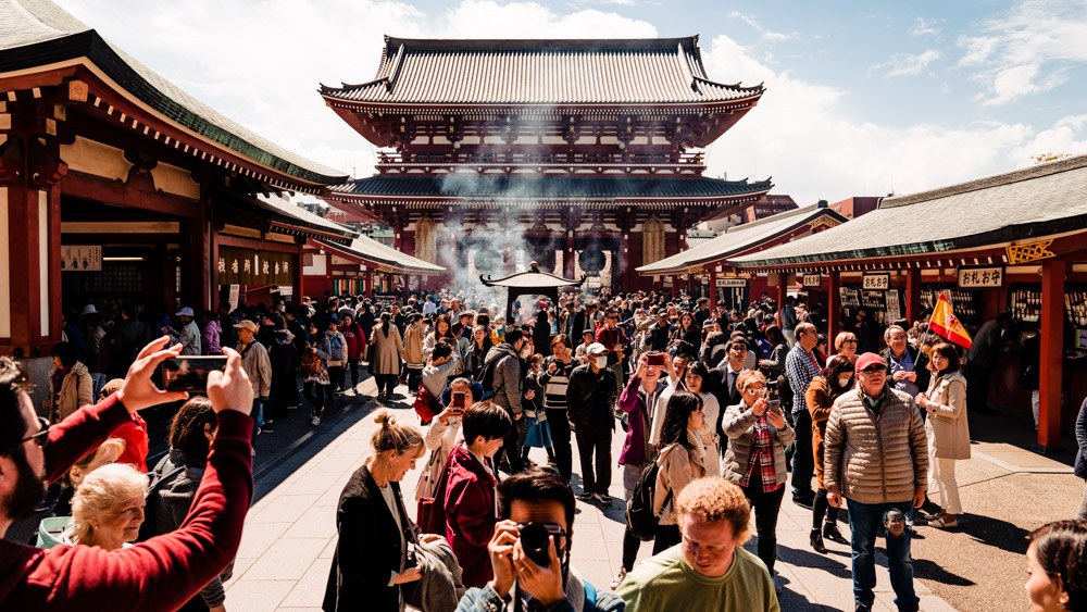 Zatloczona swiatynia Asakausa Sensō-ji