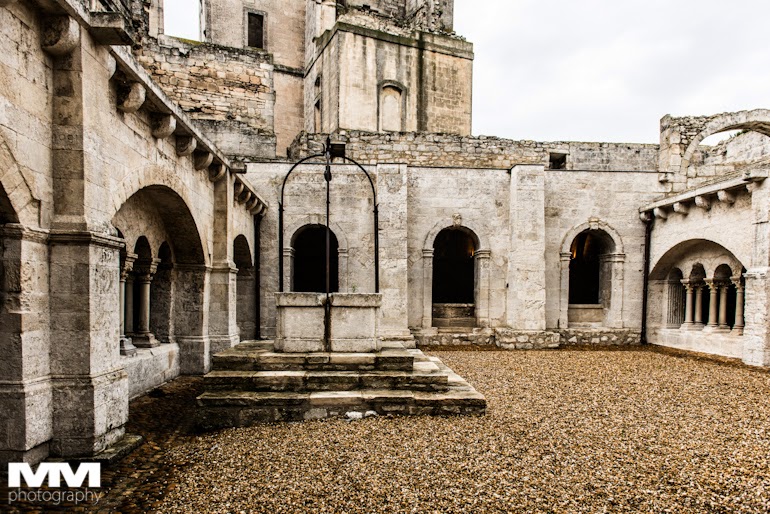 abbaye montmajour pont du gard 07