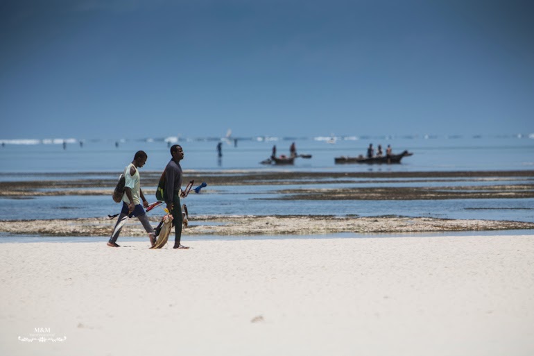 chilling on zanzibar 09