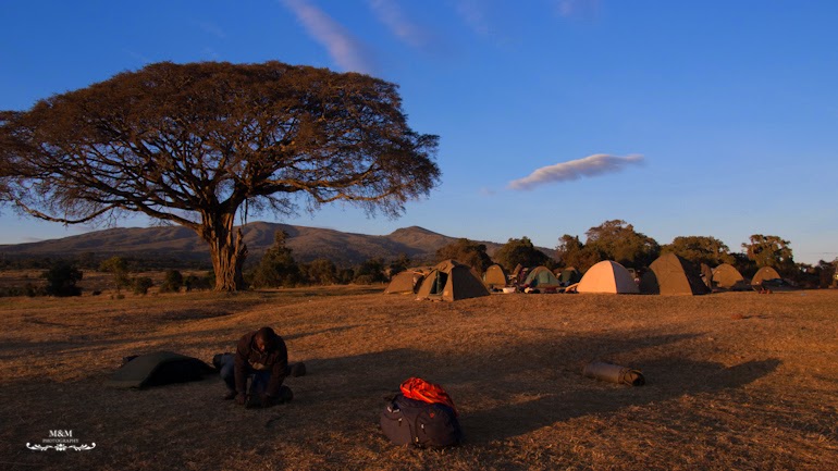 ngorongoro krater safari tanzania 02