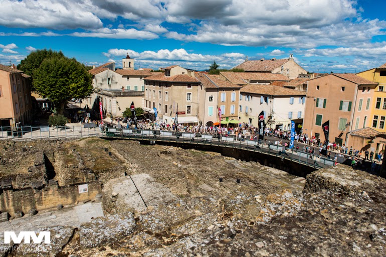 orange abbaye senanque gordes 03