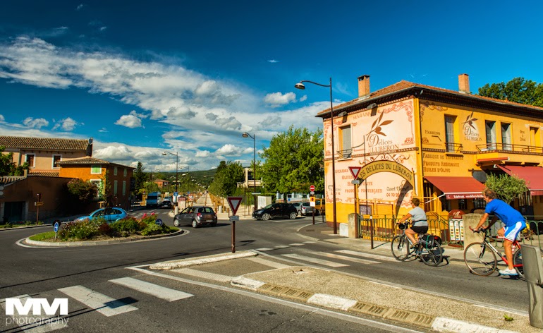 orange abbaye senanque gordes 42